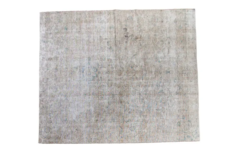 5.5x6 Distressed Tabriz Rug